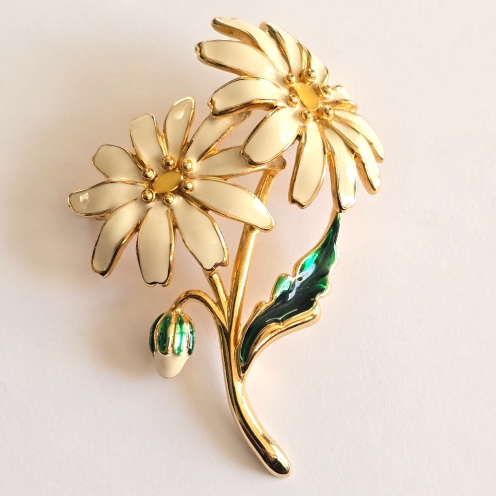 Joan Rivers brooch double daisy pin floral daisies shasta gold tone enamel